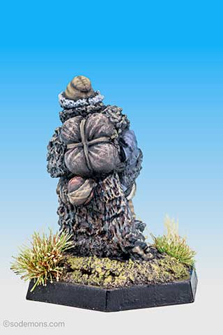 C1-3 Thief in Furs with Dagger