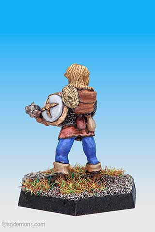 Female Cleric with Mace (FA18v2)