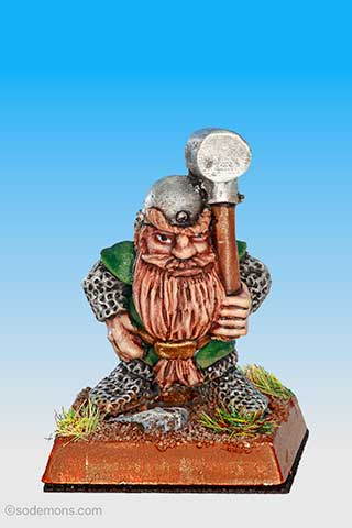Marauder MM10/13 Dwarf with Hammer
