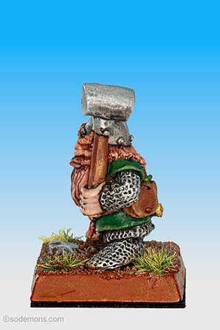 Marauder MM10/13 Dwarf with Hammer