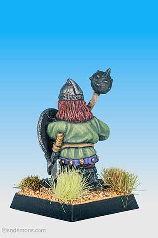 FTD4 Dwarf with Mace and Axe