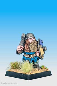 FTD7 Dwarf with Hammer and Pick