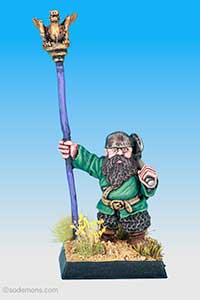 FTD8 Dwarf Standard Bearer with Axe
