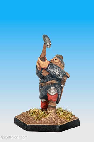 DWF13 - Dwarf Noble with Two-Handed Mattock