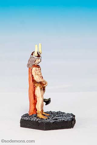 01-075 Barbarian Hero on Foot A