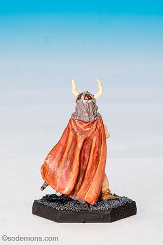 01-075 Barbarian Hero on Foot A