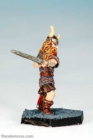 42-107 Viking, swinging sword