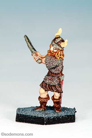42-107 Viking, swinging sword