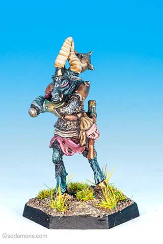 Broo attacking with Mace