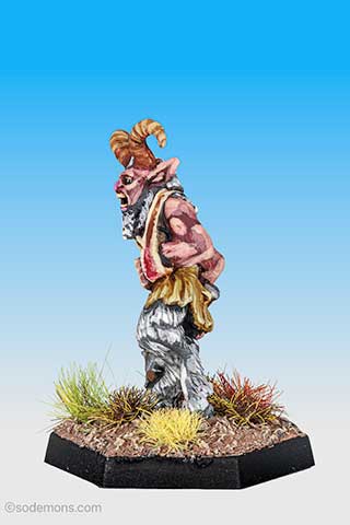 RQB02 Broo with Arm In Sling