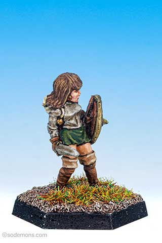 FTF47 Female Fighter with Sword