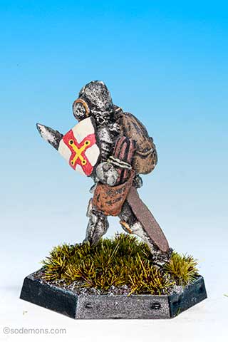 FTF51 Female Fighter in Plate Armour with Pack and Sword