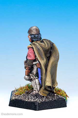 FTF81 Female fighter with 2 handed sword