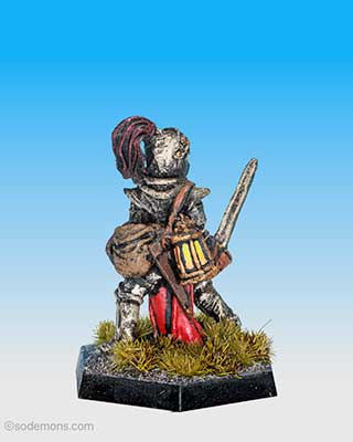 FTF94 Female Paladin with Plumed Helmet