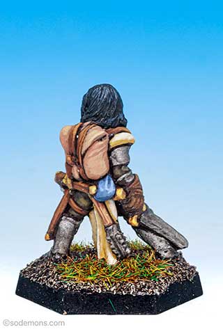 FTF97 Bareheaded Female Paladin with Plate Armour