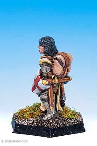 FTF97 Bareheaded Female Paladin with Plate Armour
