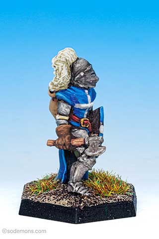 FTF109 Female Fighter in Plate  Armour with Axe