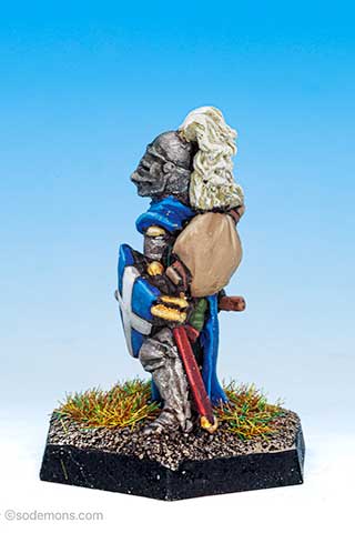 FTF109 Female Fighter in Plate  Armour with Axe