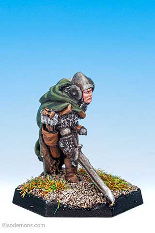 (-27) Female Fighter with Sword and Cloak (FF85d)