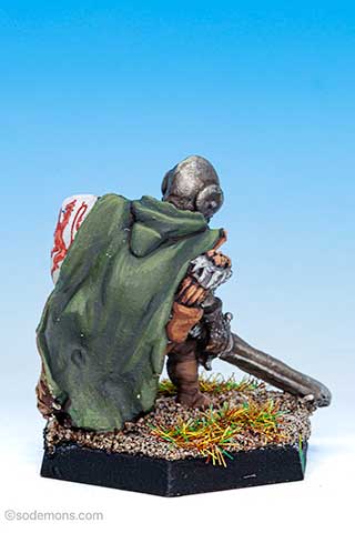 (-27) Female Fighter with Sword and Cloak (FF85d)