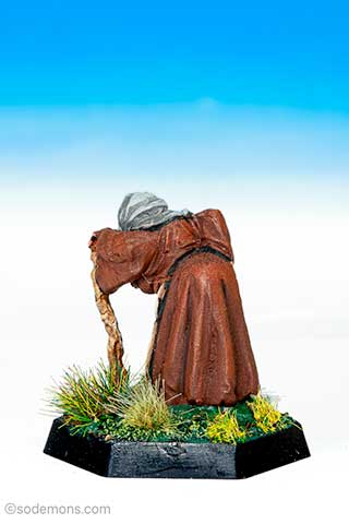 (-28b) Elderly Sorceress (C02/3d) variant